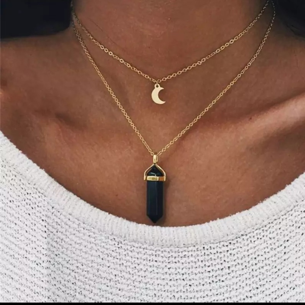 🌟Necklace with black opal &dainty moon pendants🌟